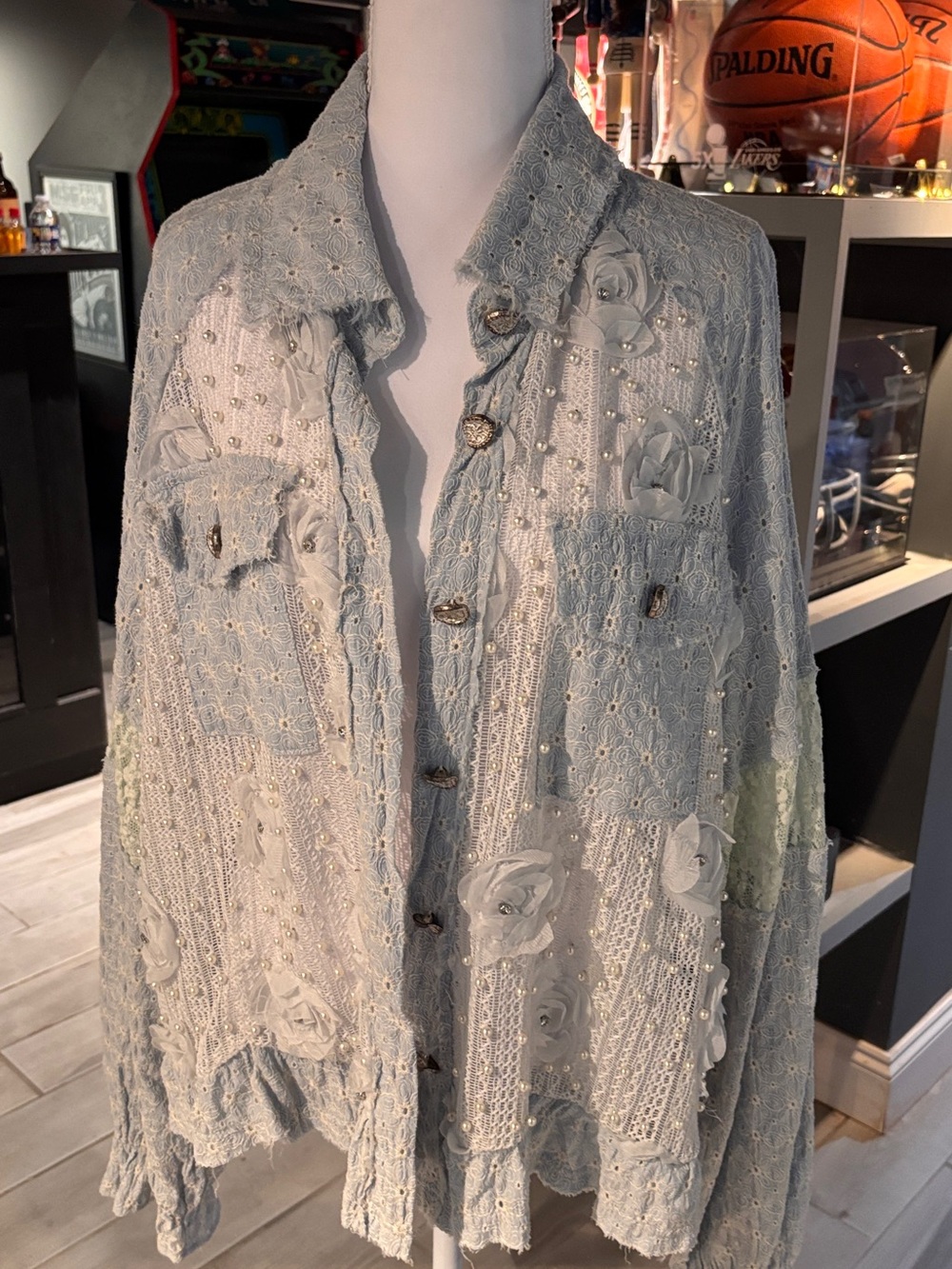 POL  New With TagsLight Blue Lace Embroidered Floral Pearl Jacket Top Medium